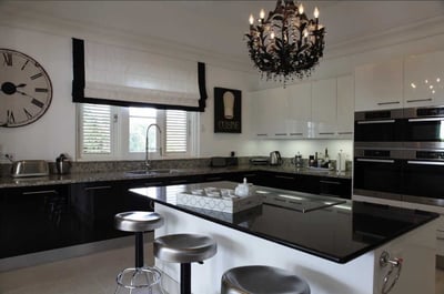 Luxury Villa Photo #7