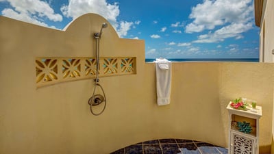 Luxury Villa Photo #29
