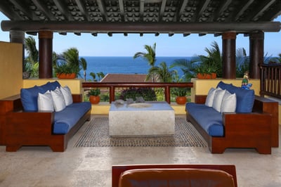 Luxury Villa Photo #4