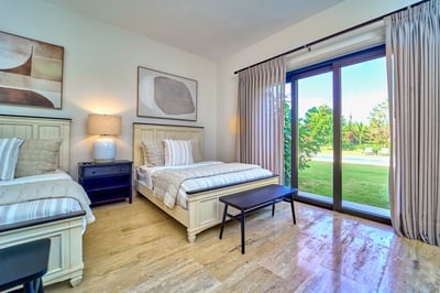 Luxury Villa Photo #21