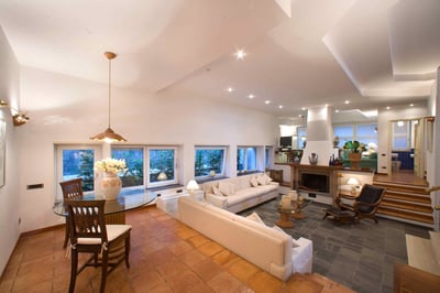 Luxury Villa Photo #11