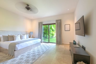 Luxury Villa Photo #53
