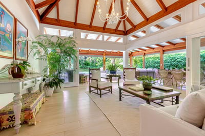 Luxury Villa Photo #7