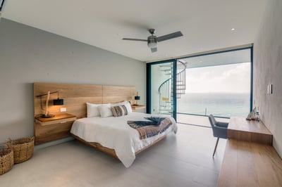 Luxury Villa Photo #31