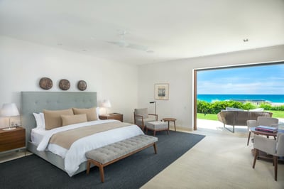 Luxury Villa Photo #17