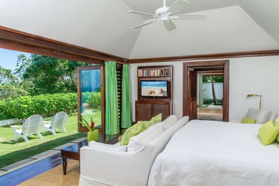 Luxury Villa Photo #18