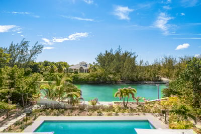 Luxury Villa Photo #13