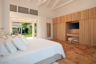 Luxury Villa Photo #30