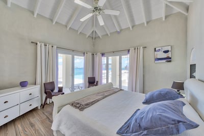 Luxury Villa Photo #24