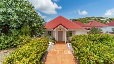 Luxury Villa Photo #9