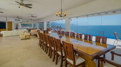Luxury Villa Photo #13
