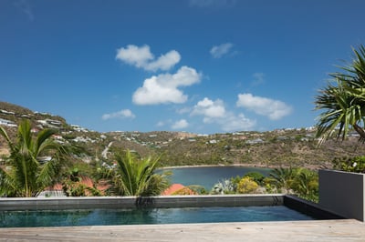Luxury Villa Photo #4