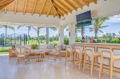 Luxury Villa Photo #23