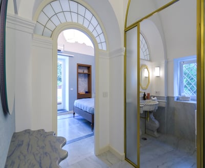 Luxury Villa Photo #34