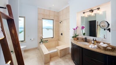 Luxury Villa Photo #39