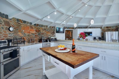 Luxury Villa Photo #22