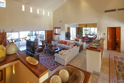 Luxury Villa Photo #9