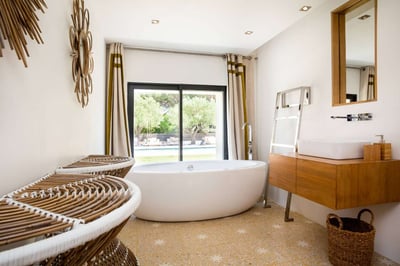 Luxury Villa Photo #21