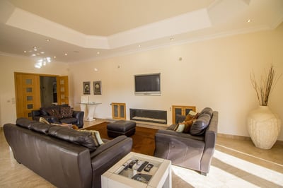 Luxury Villa Photo #12