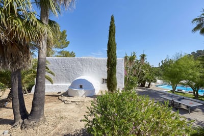 Luxury Villa Photo #6