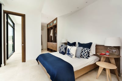 Luxury Villa Photo #43