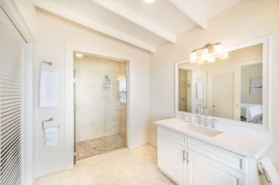 Luxury Villa Photo #19