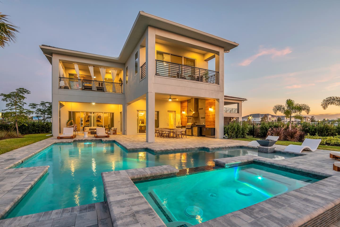 The Luxurious Bear's Den Estate