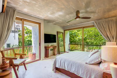 Luxury Villa Photo #45