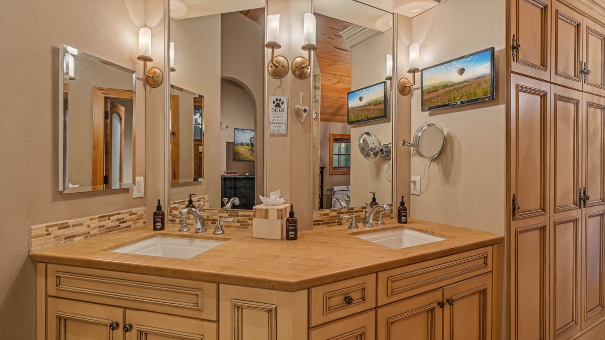 Cypress Mountain Chalet