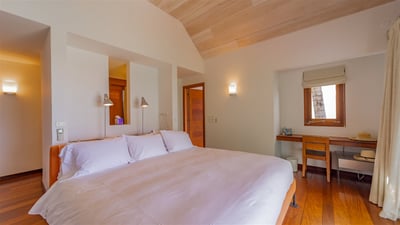 Luxury Villa Photo #31