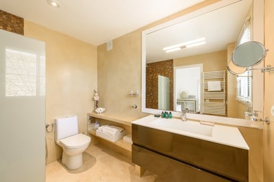 Luxury Villa Photo #46