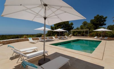 Luxury Villa Photo #4