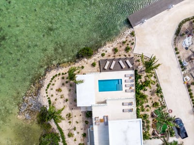 Luxury Villa Photo #4