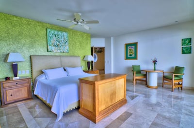 Luxury Villa Photo #50