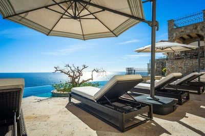 Luxury Villa Photo #4