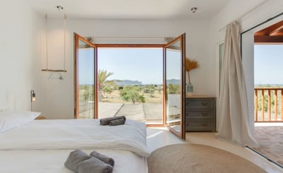 Luxury Villa Photo #16
