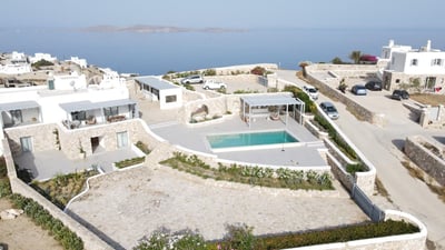 Luxury Villa Photo #2