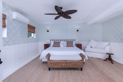 Luxury Villa Photo #36