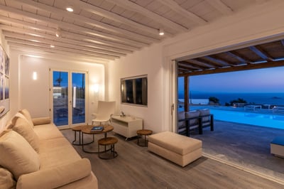 Luxury Villa Photo #20