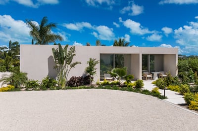 Luxury Villa Photo #9