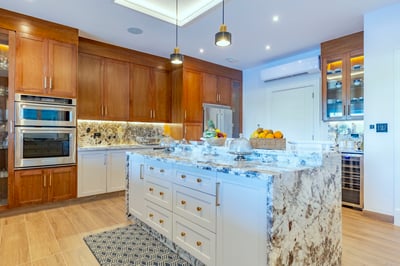 Luxury Villa Photo #26