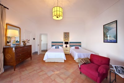 Luxury Villa Photo #29