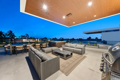 Luxury Villa Photo #9