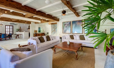 Luxury Villa Photo #18