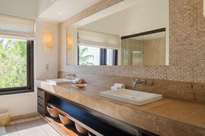 Luxury Villa Photo #29