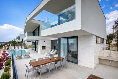 Luxury Villa Photo #9