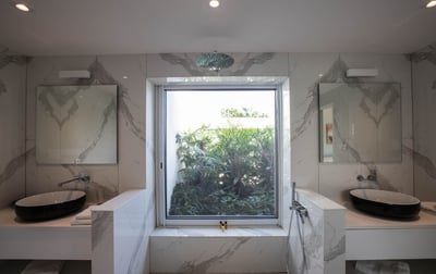 Luxury Villa Photo #32