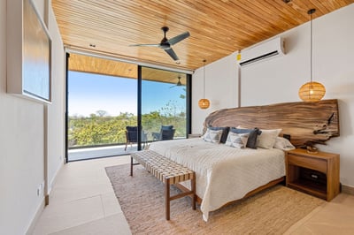 Main House Suite 4  – 2nd Floor