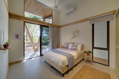 Luxury Villa Photo #25