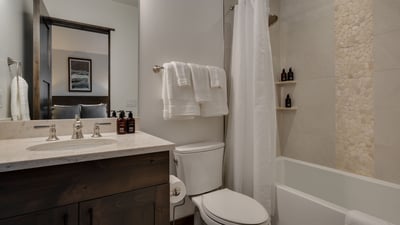 Queen ensuite on lower level